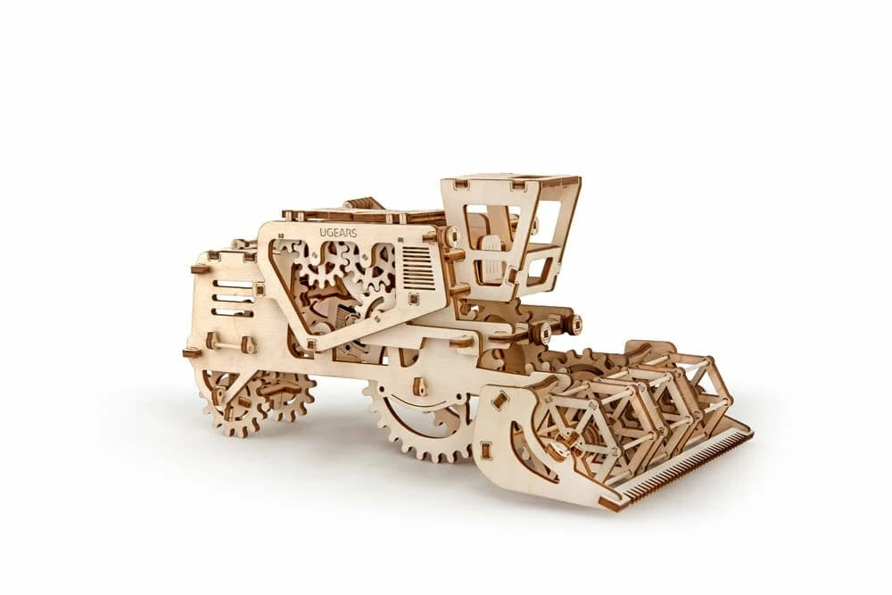 Combine Harvester - UGears 3 Combine Harvester - UGears